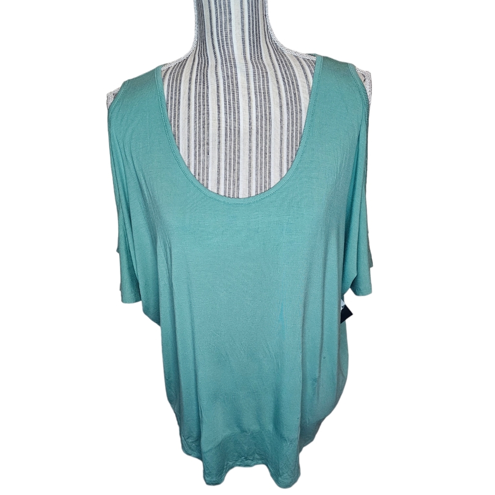 Femme women's green coldsholder high-low hemm size L
